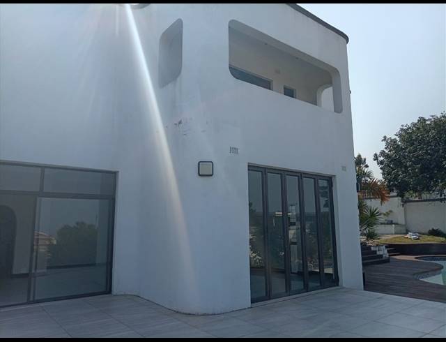 6 BEDROOM HOUSE TO LET IN LA LUCIA
